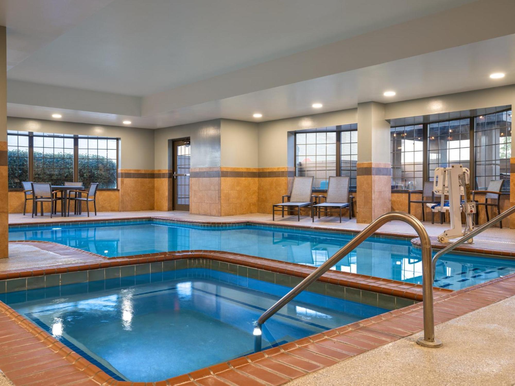 Staybridge Suites Indianapolis Downtown-Convention Center By Ihg Экстерьер фото